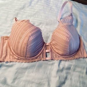 VS Blush Lace Lined Plunge Bra
